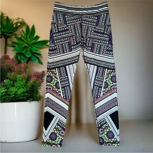 Aeropostale Live Love Dream Bold Patterned Leggings